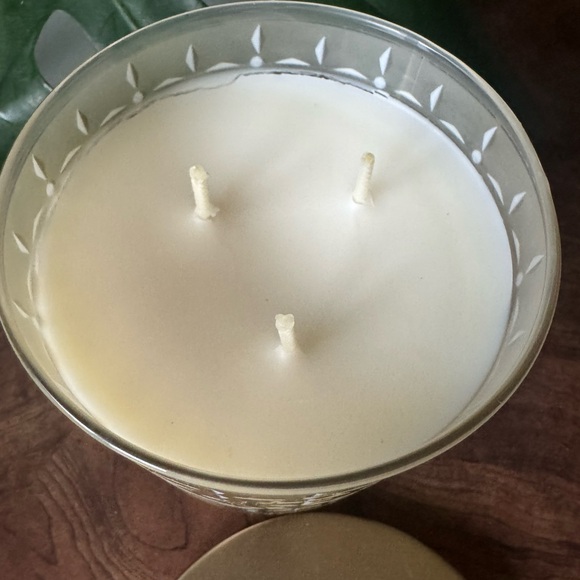 White Barn Smoked Caramel Mezcal Candle 2023 - Picture 5 of 5